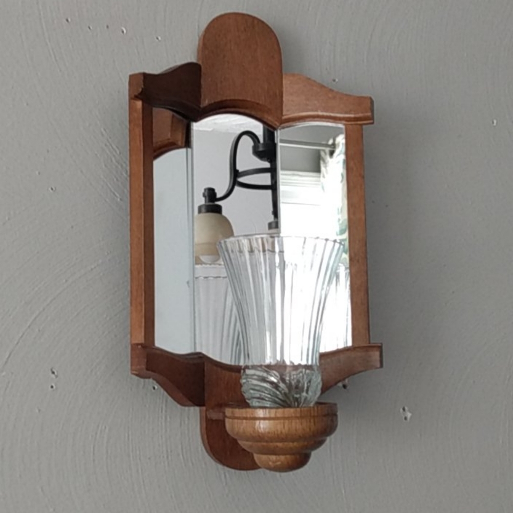 Three way mirrored wall candlholder